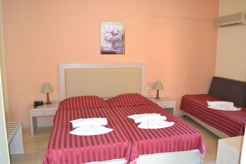 Hotel Amnissos Pigianos Kampos  Exteriér fotografie