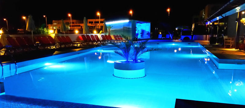 Hotel Amnissos Pigianos Kampos  Exteriér fotografie